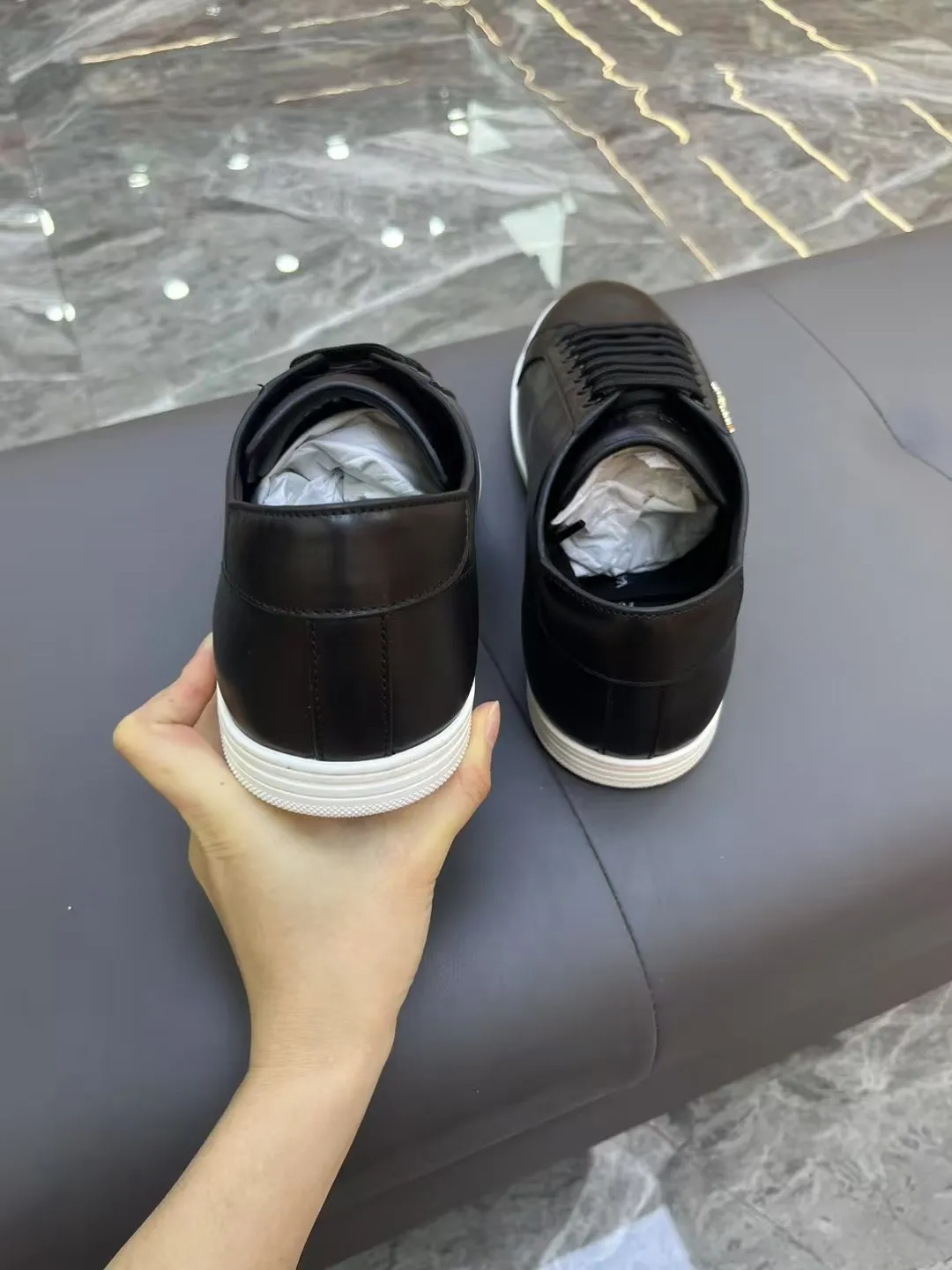 Men's Men's Shoes 💰400 [New Style] 🐝🐝DG men's calfskin sneakers Portofino Yacht shoes, simple and versatile design, unique saddle leather soles. The Dolce &G logo rear wing is the icing on the cake. Imported cowhide + rubber outsole Size: 39-44 (customized at 38.45)